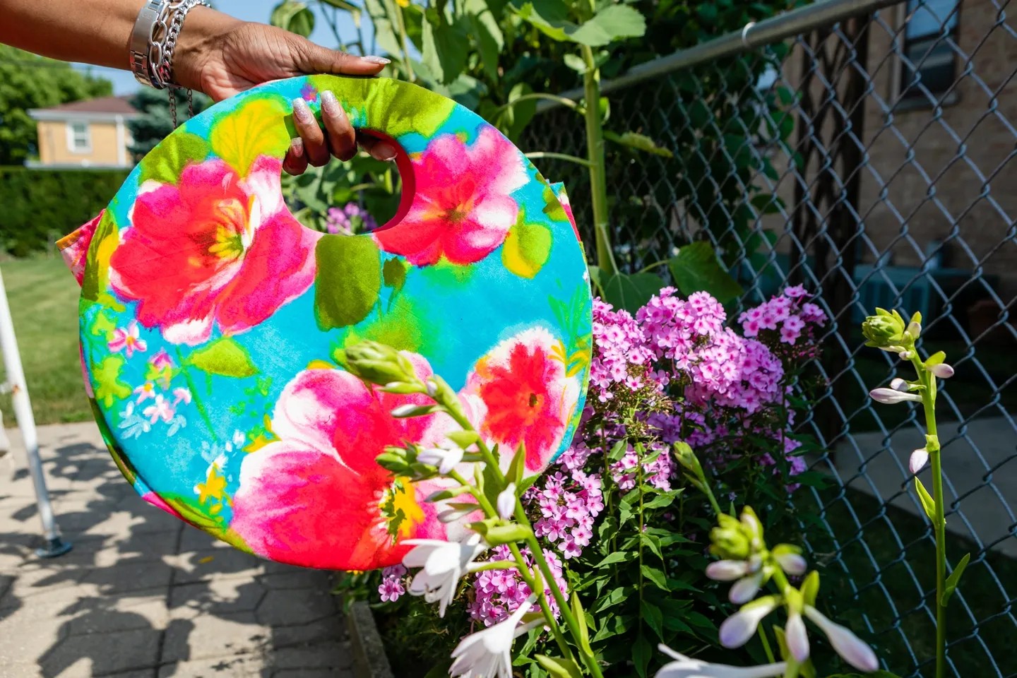 Floral Pink tulip 🌷 Print women Bag. Good size multifunction. Dress up or casual. Handmade in Haïti
