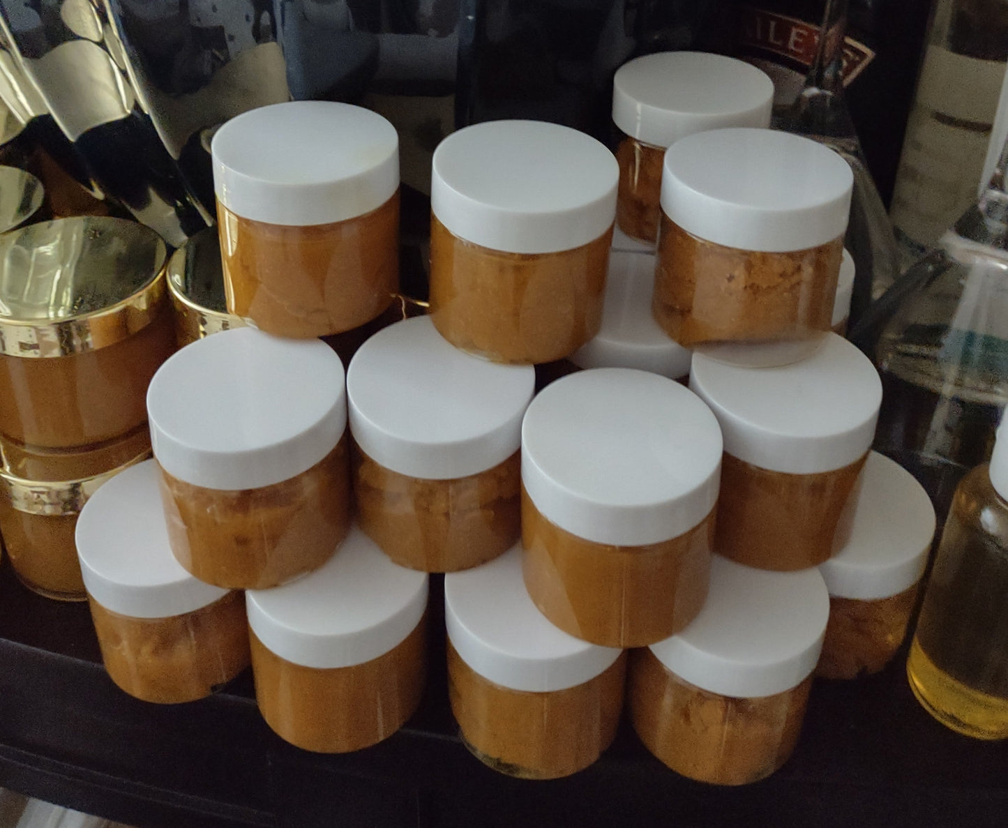 Turmeric Sugar Scrub Pre-label/Sugar Turmeric powder Coconut oil Almond oil Vitamin C Vitamin E